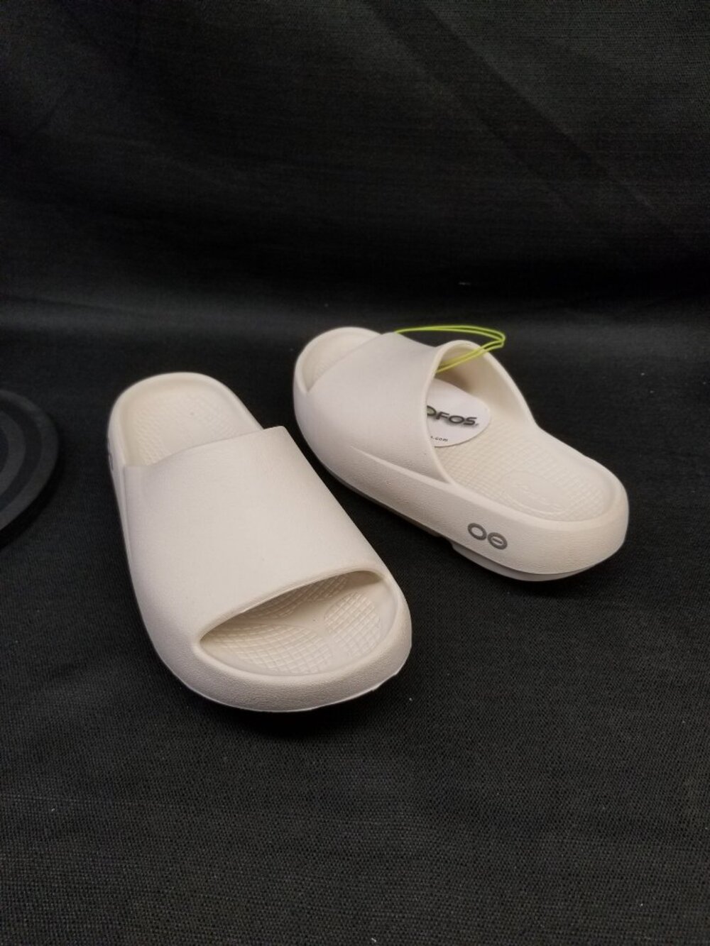 OOFOS Women's OOAHH PLUS CHALK Slides Size 9 NEW WITH TAGS!